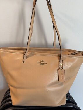 COACH Tan Pebbled Leather Tote with Gold Hardware